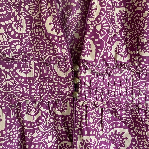 100% silk Top w/ brass buttons - Picture 2 of 10